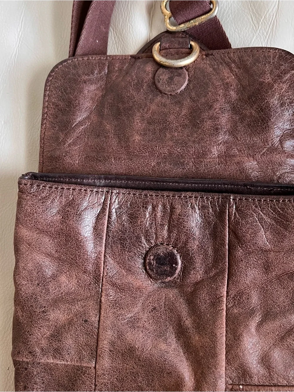 Juicy Couture Brown Leather Messenger Crossbody with Gold-Tone Logo Plate